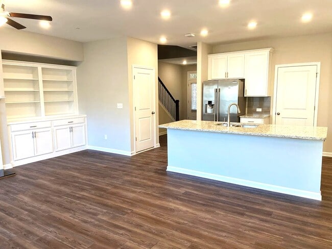 Building Photo - 1377 Elderwood Way