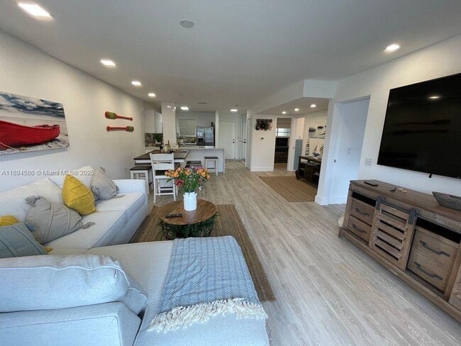 Building Photo - 3944 NE 167th St