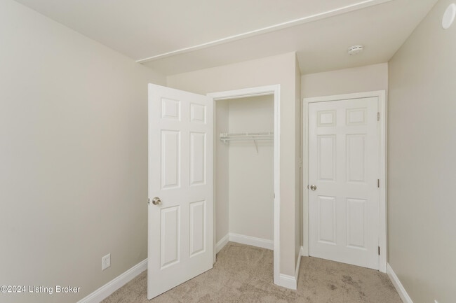 Building Photo - 2528 Cedar St