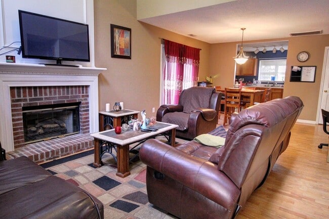 Building Photo - NEW PHOTOS COMING SOON!! 3bd/2ba Hope Valley Home With Fenced-In Backyard!