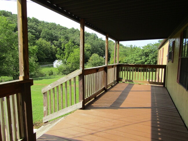 Building Photo - 916 Browns Ridge Rd