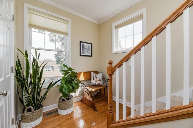 Building Photo - 415 N President St