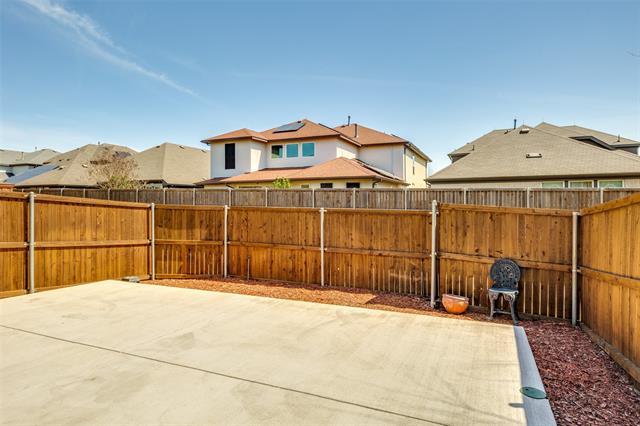 Building Photo - 613 Castleford Dr