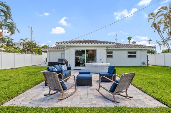 Building Photo - 987 Boca Ciega Isle Dr