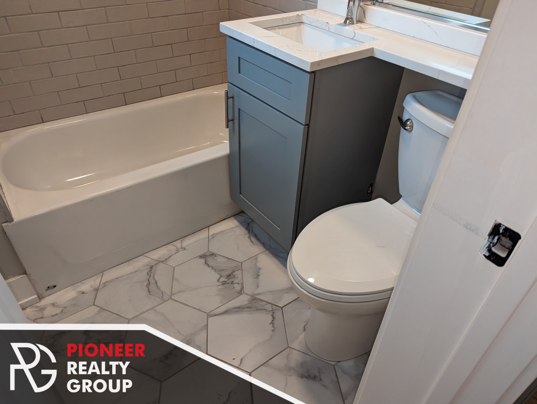 Building Photo - 501 W Belmont Ave