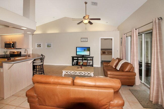 Building Photo - South Venice Annual Home For Rent