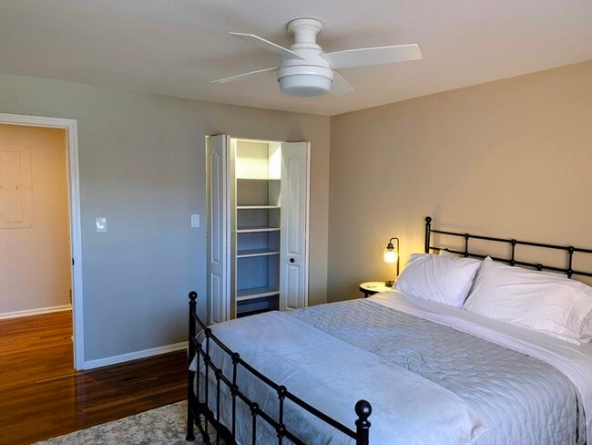 Building Photo - 20 Central St