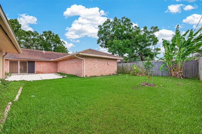 Building Photo - 4002 Mischire Dr