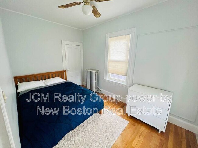 Building Photo - 10 Union Ave