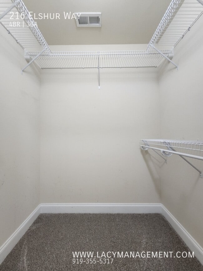 Building Photo - 216 Elshur Way