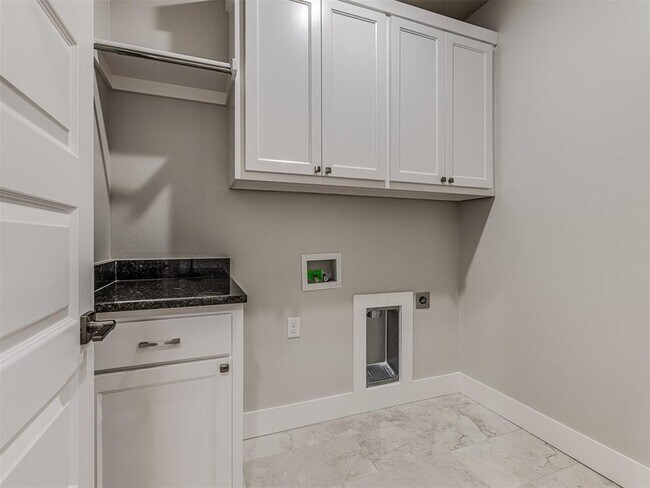 Building Photo - 4308 Luke Ln