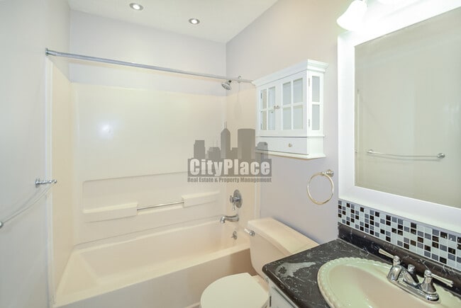 Building Photo - 3126 River Birch Dr