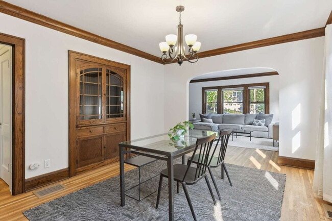 Building Photo - Charming 3-Bed Duplex in Vibrant Minneapolis Neighborhood