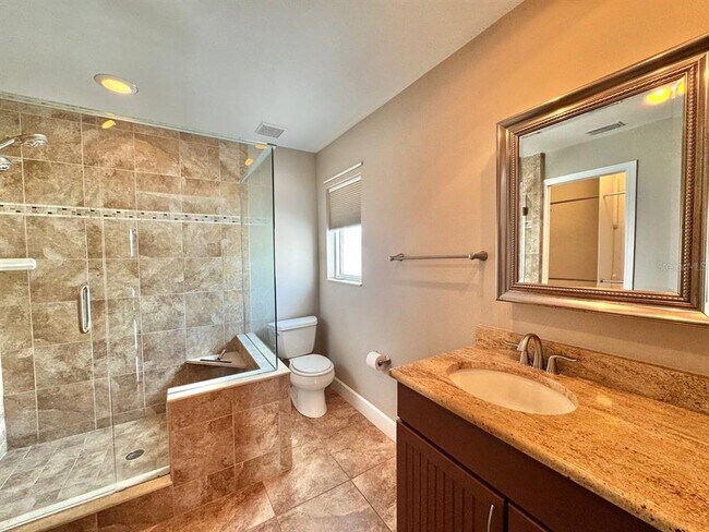 Building Photo - 6316 Lake Sunrise Dr