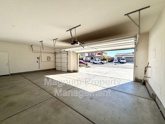 Building Photo - 26564 Rosebay Way