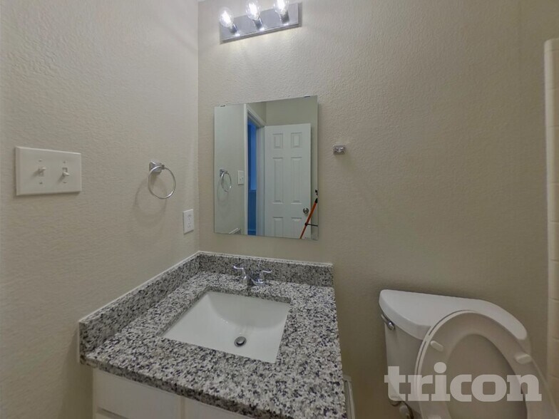 Building Photo - 12417 Worthington Ln