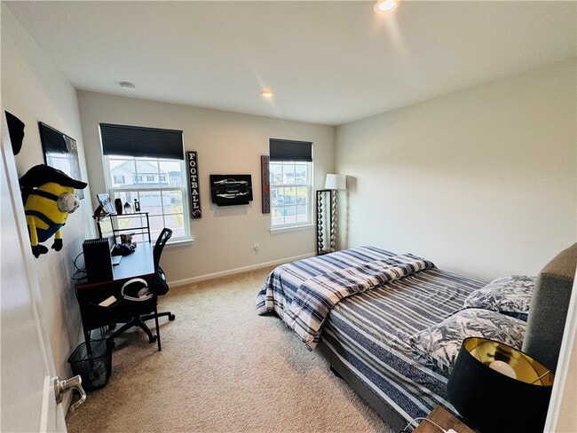 Building Photo - 6016 Ivory Dr