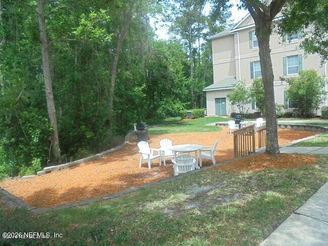 Building Photo - 8601 Beach Blvd