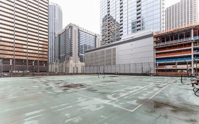 Building Photo - 211 E Ohio St