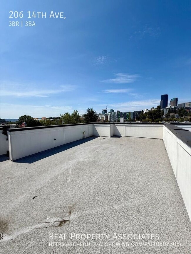 Building Photo - 206 14th Ave