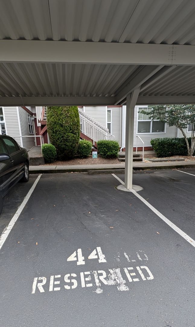 Building Photo - Lynnwood 3 Bedroom Condo - Corner Unit