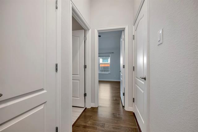 Building Photo - 1104 Superbloom Ave