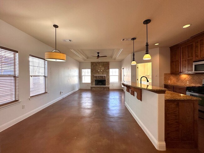 Building Photo - Two Story 3 Bedrooms 2.5 Bathrooms Home for Rent in Prime East of Austin Location, nearby Muller ...