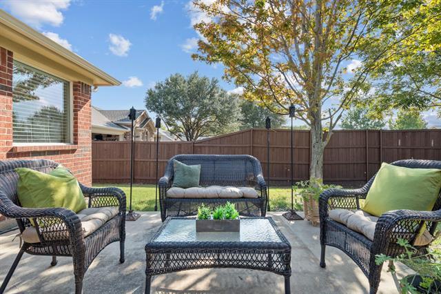 Building Photo - 6005 Parkplace Dr