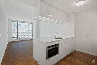 Building Photo - 99 Hudson St