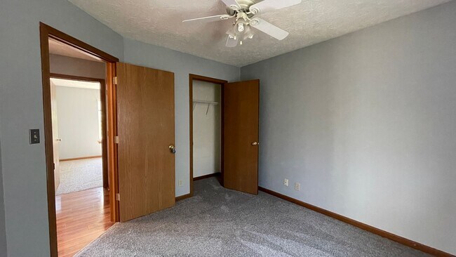 Building Photo - 2417 Depauw Dr