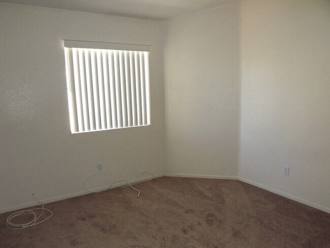 Building Photo - WONDERFUL SINGLE STORY HOME IN "SILVERADO ...