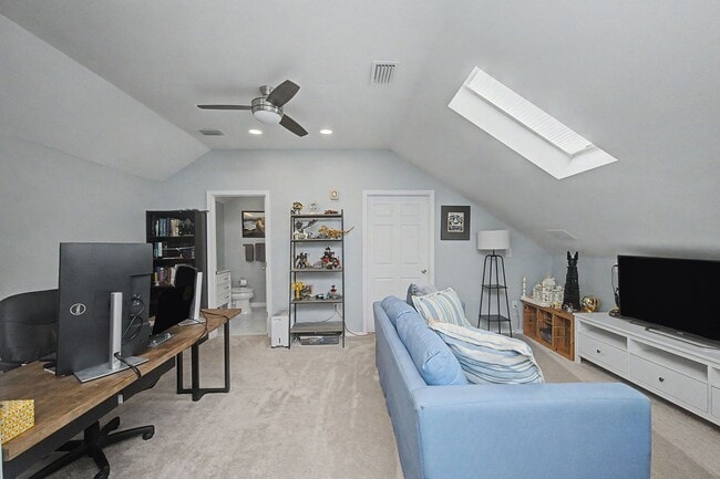 Building Photo - FIVE Bedroom Home in Bluewater Bay