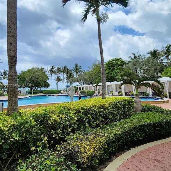Building Photo - 3000 S Ocean Drive Unit 510