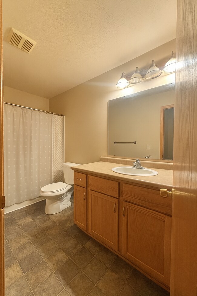 Building Photo - 1040/1044 4th St SE, Forest Lake, MN 55129 (duplex)