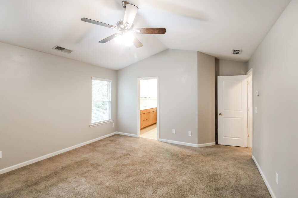 Building Photo - 414 Darbys Run Ct