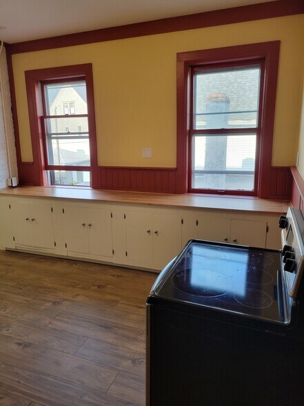 Building Photo - 3718 W Vliet St