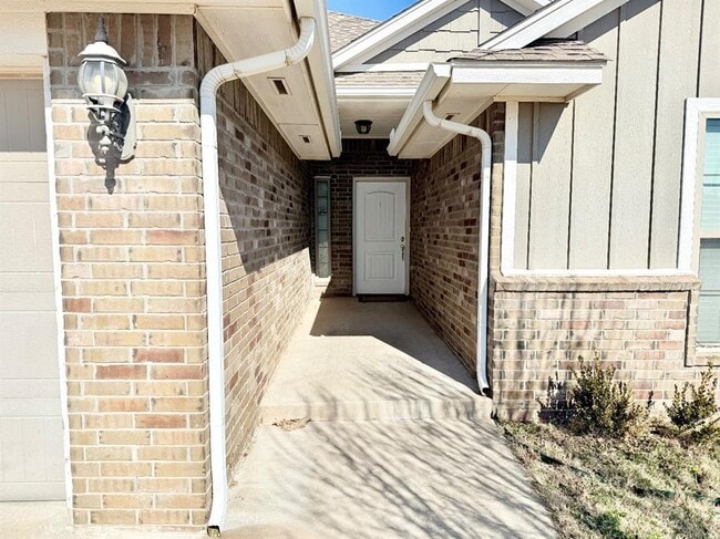 Building Photo - 9401 NW 87th St