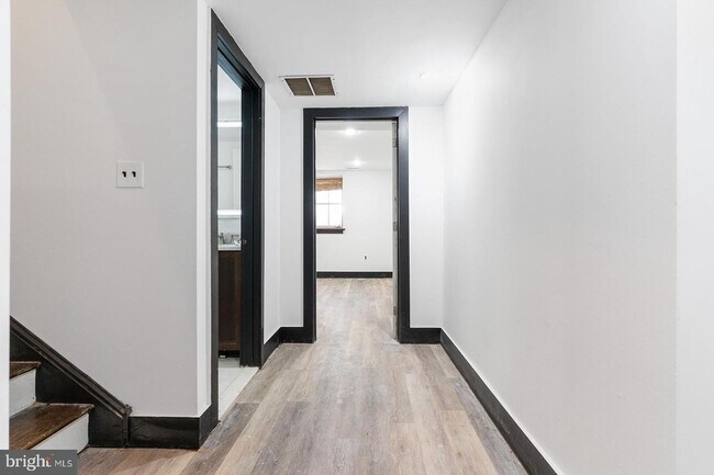 Building Photo - 1520 Green St