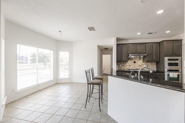 Building Photo - 15422 Downford Dr