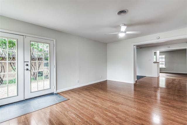Building Photo - 1230 Bellaire Dr
