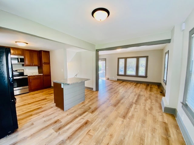 Building Photo - 716 E Randall St