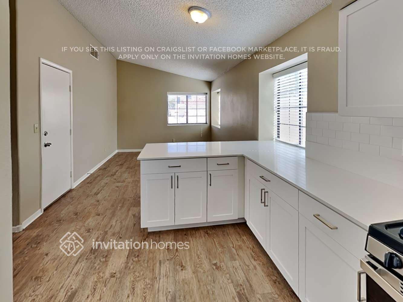 Building Photo - 2087 Club Crest Way