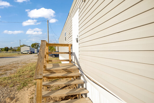 Building Photo - Bullard Mobile Home Park