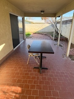 Building Photo - 640 Vista Del Monte