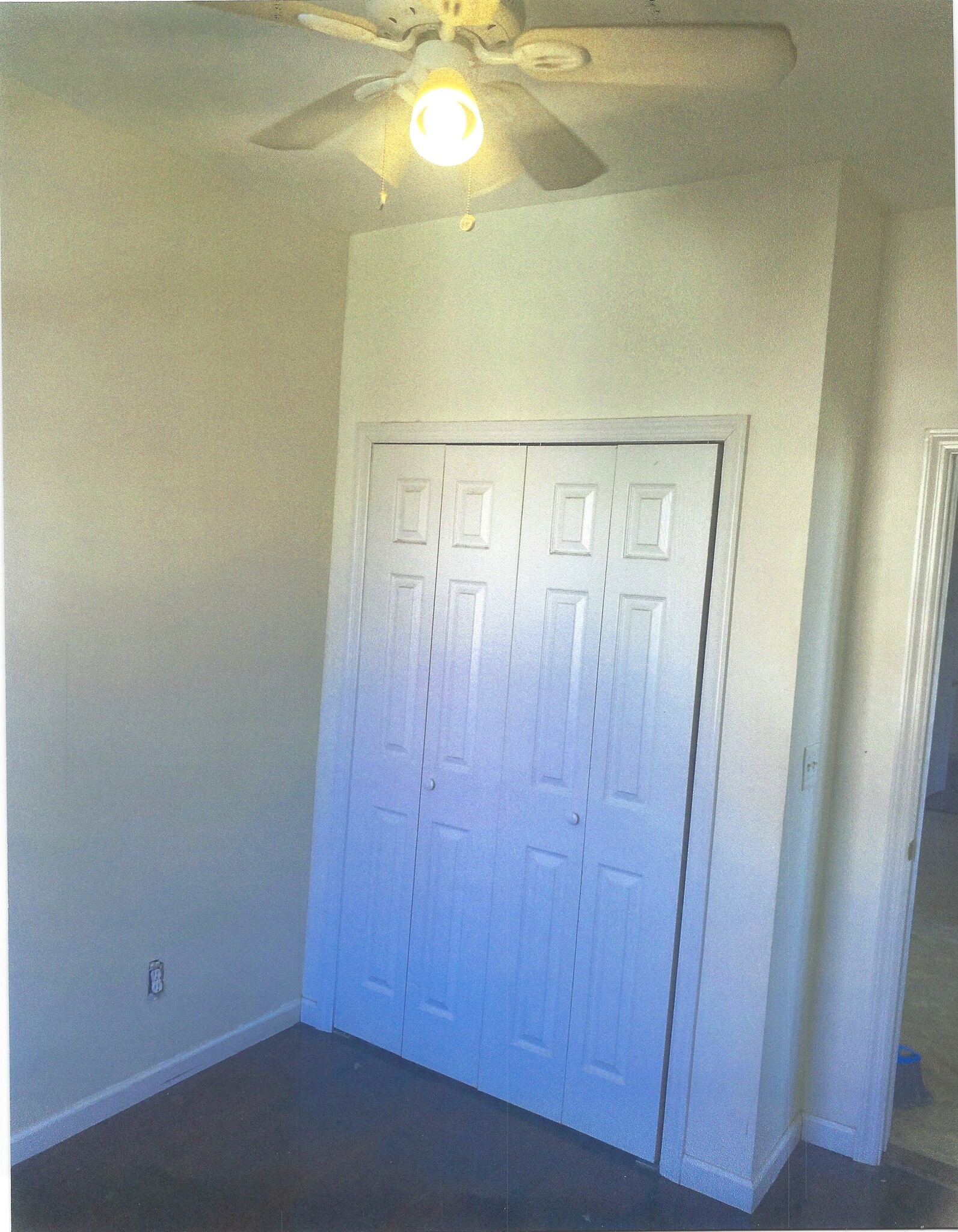 Building Photo - 102 W 49th St