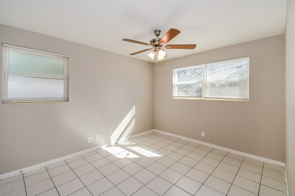 Building Photo - 4307 Lane Ave S