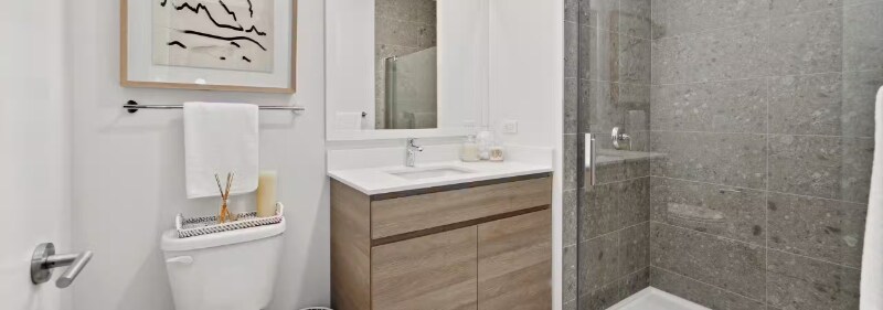 Building Photo - 814 N Wells St