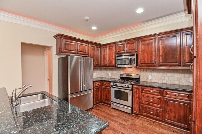 Building Photo - 5813 Washington Ave