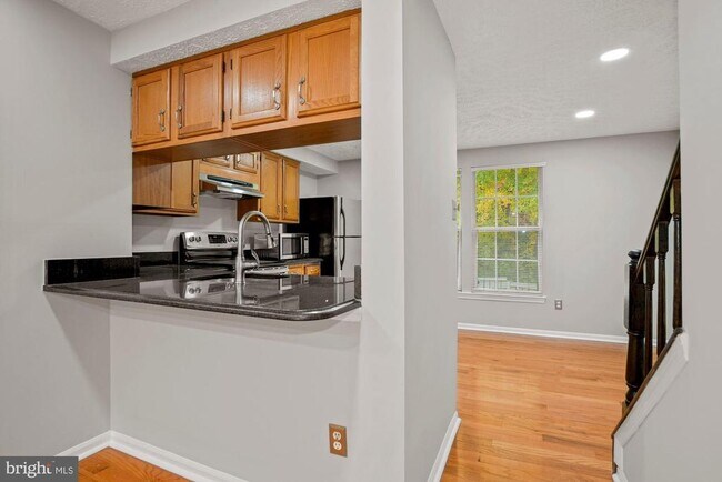 Building Photo - 1539 Woodcrest Dr