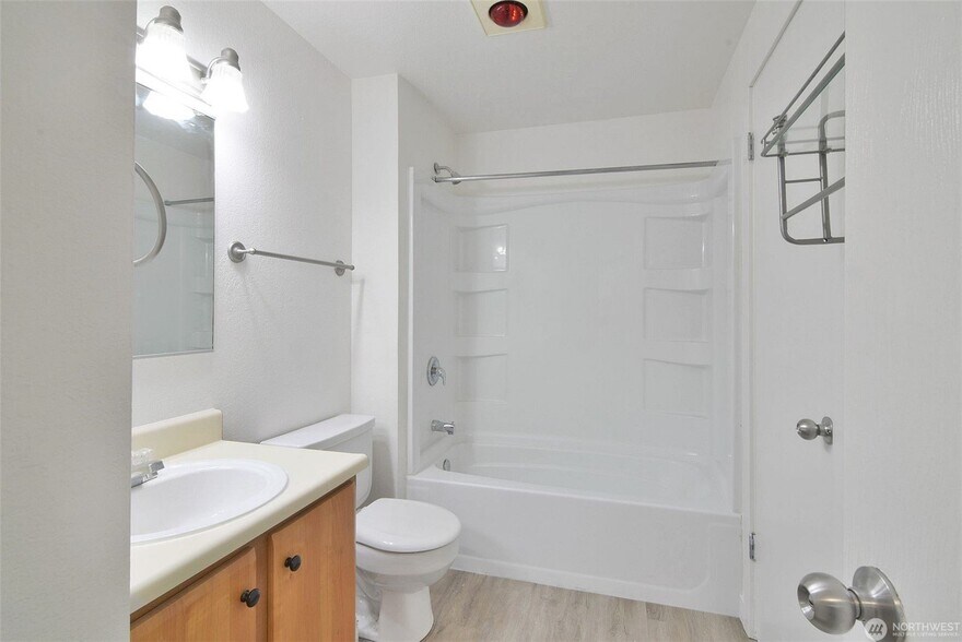 Building Photo - 16817 Larch Way